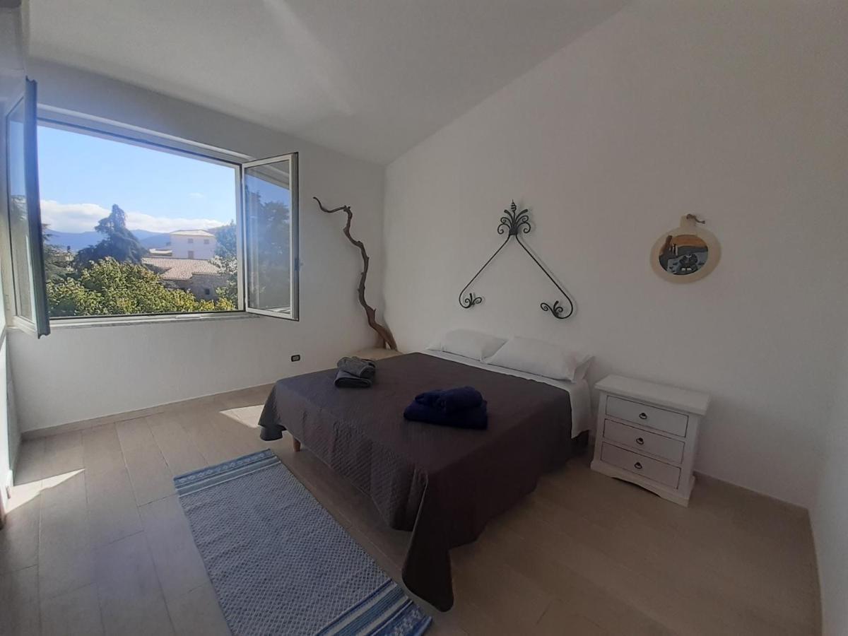 Bed And Breakfast Murales Orgosolo Exterior photo