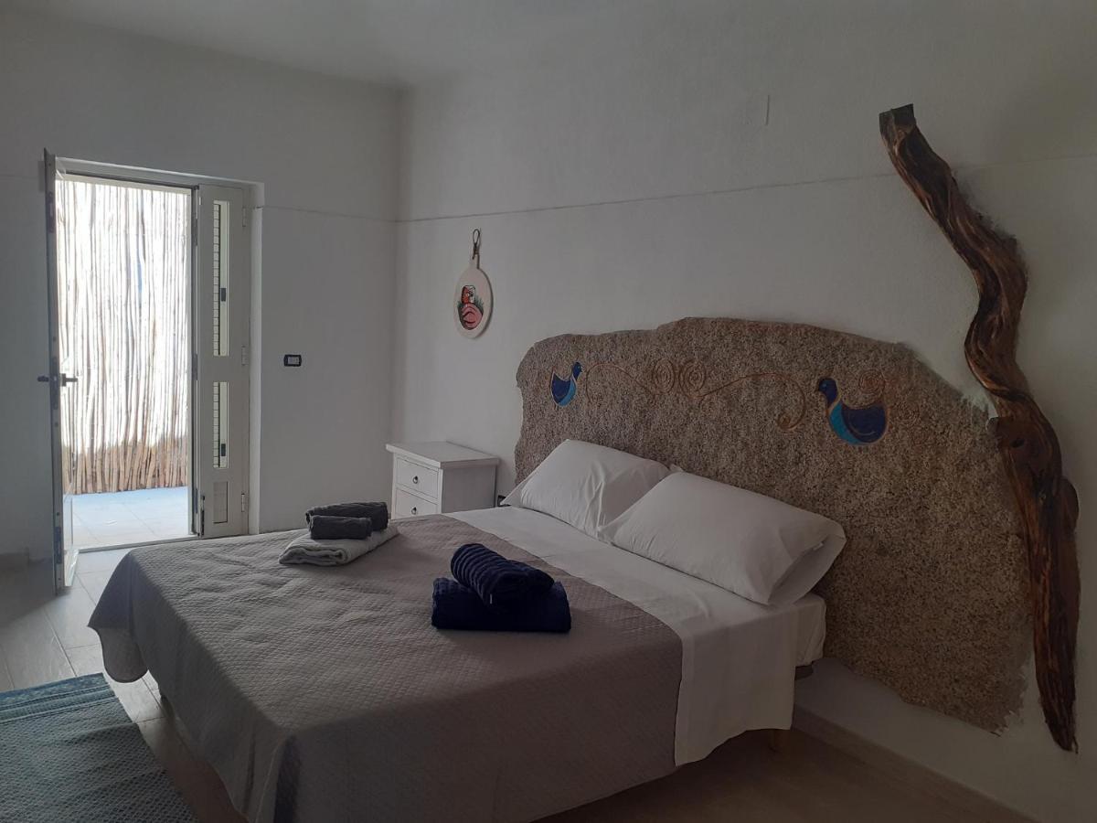 Bed And Breakfast Murales Orgosolo Exterior photo